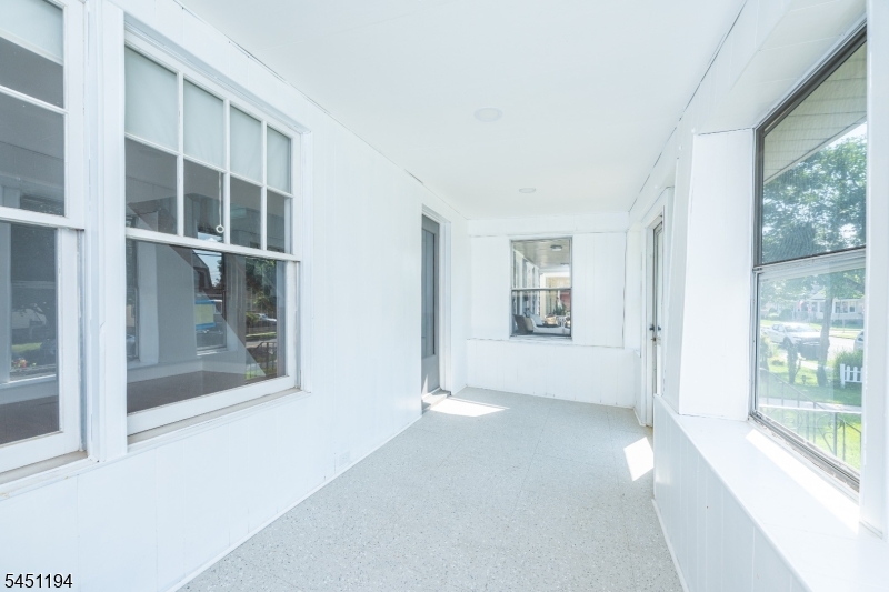 159 E Grant Ave