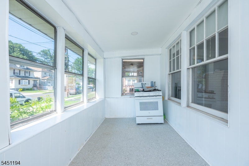 159 E Grant Ave