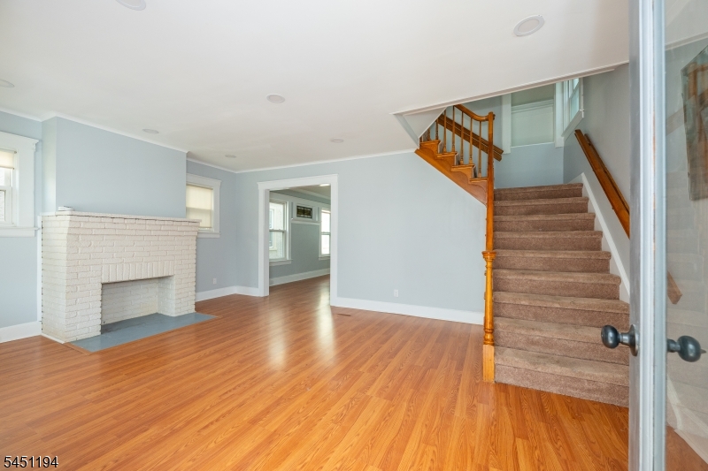 159 E Grant Ave