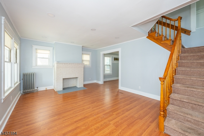 159 E Grant Ave