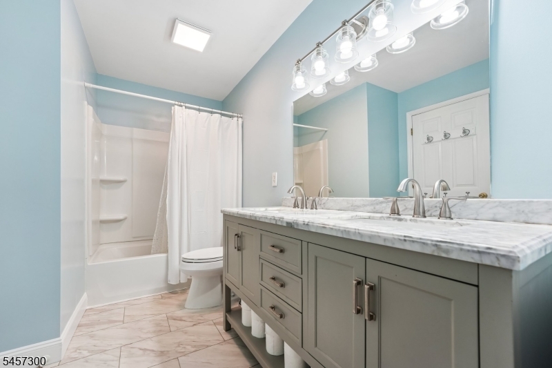 84 Fairlawn Dr