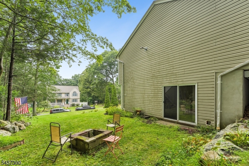 84 Fairlawn Dr