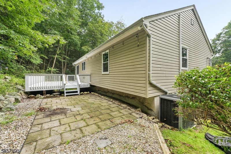 84 Fairlawn Dr