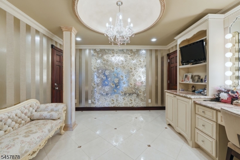 37 Mountainwood Ct