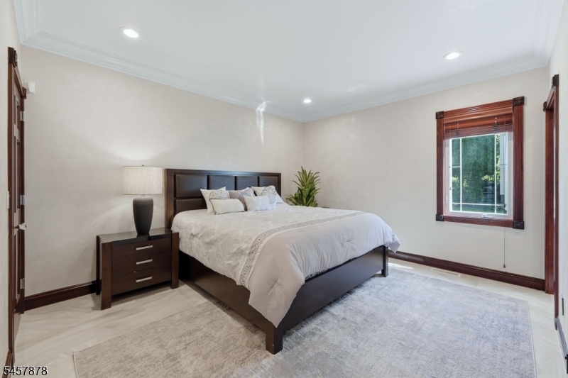 37 Mountainwood Ct