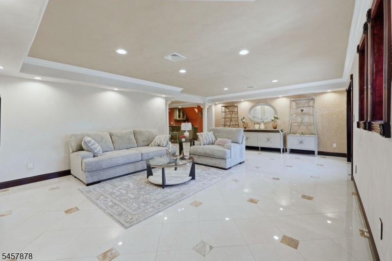 37 Mountainwood Ct
