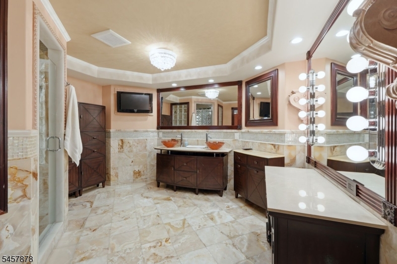 37 Mountainwood Ct