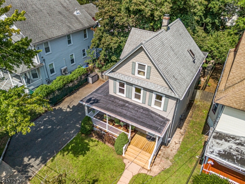 610 Front St