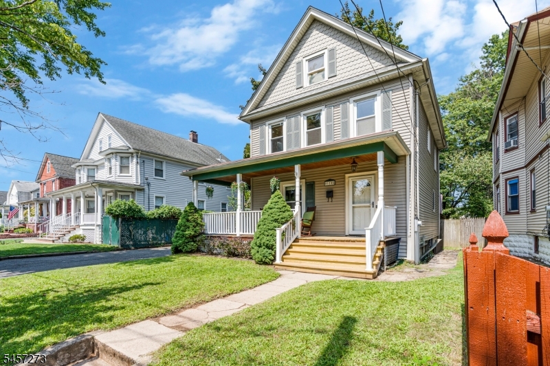 610 Front St