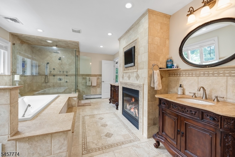 84 Vanderburgh Ave