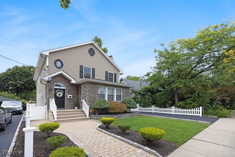 84 Vanderburgh Ave