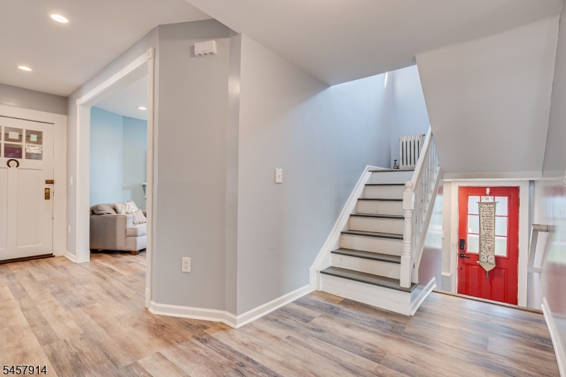 1331 Center St