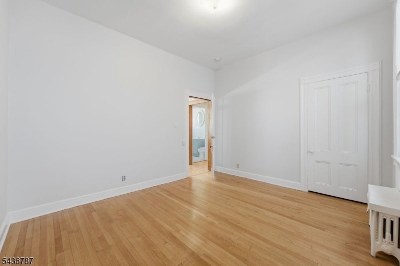 219 Magie Ave