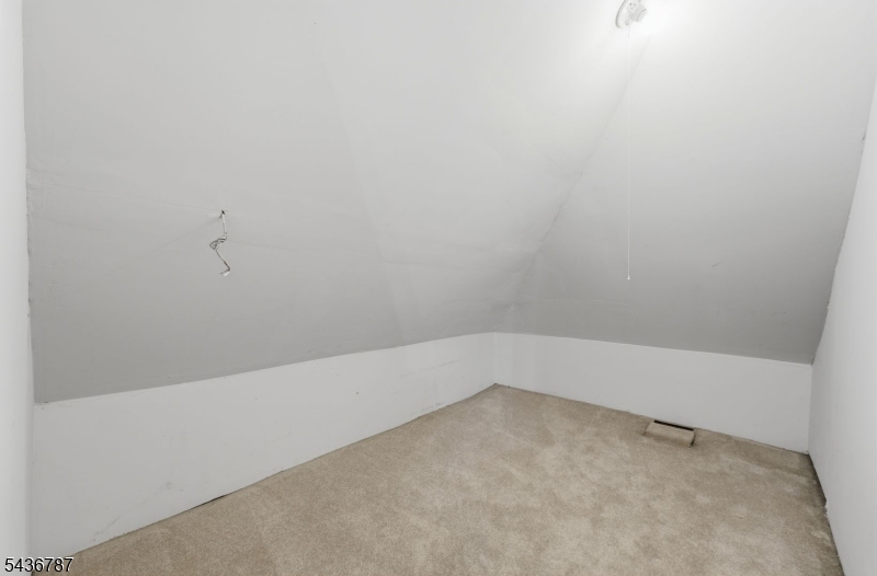 219 Magie Ave