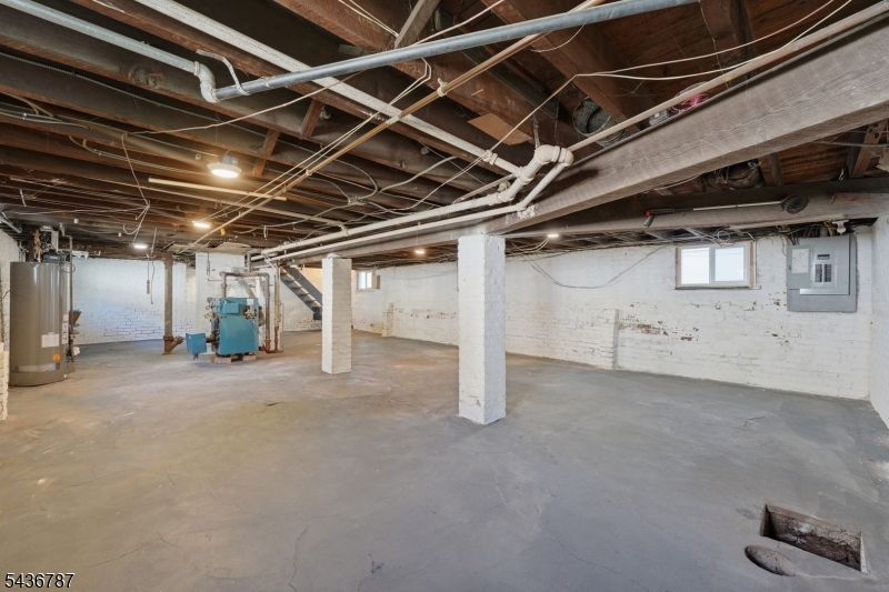 219 Magie Ave