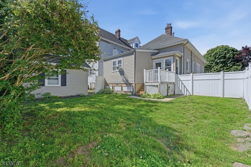 219 Magie Ave