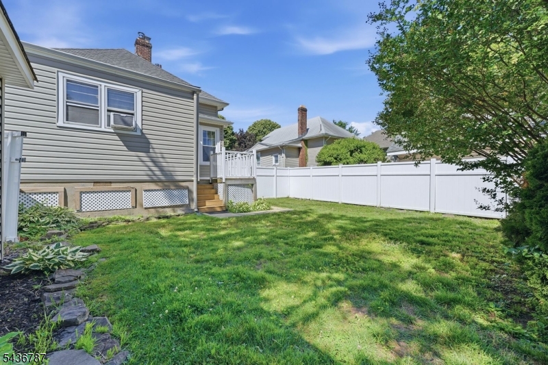 219 Magie Ave