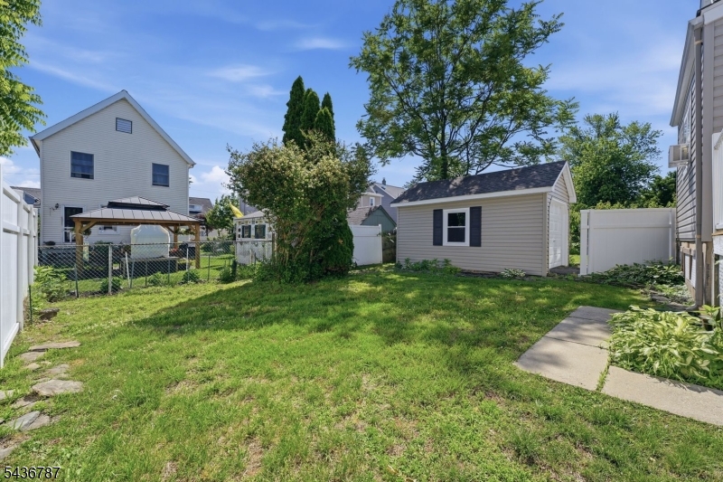 219 Magie Ave