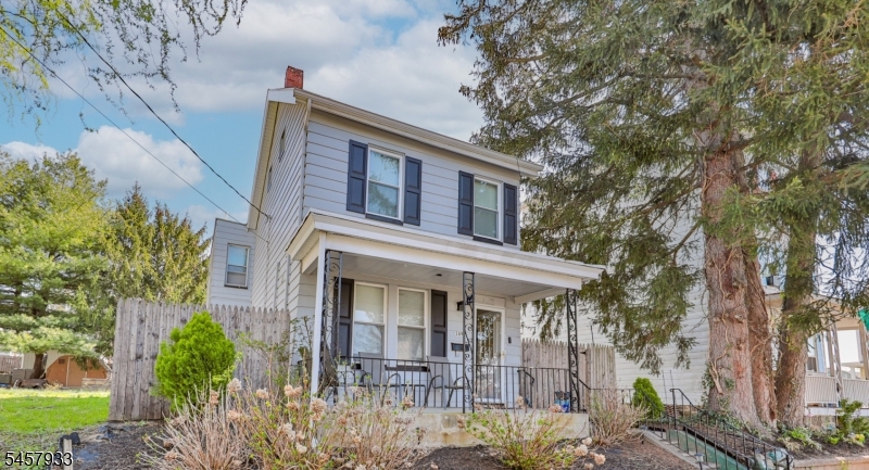 389 Grant St