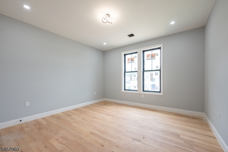 412 Gregory Rd