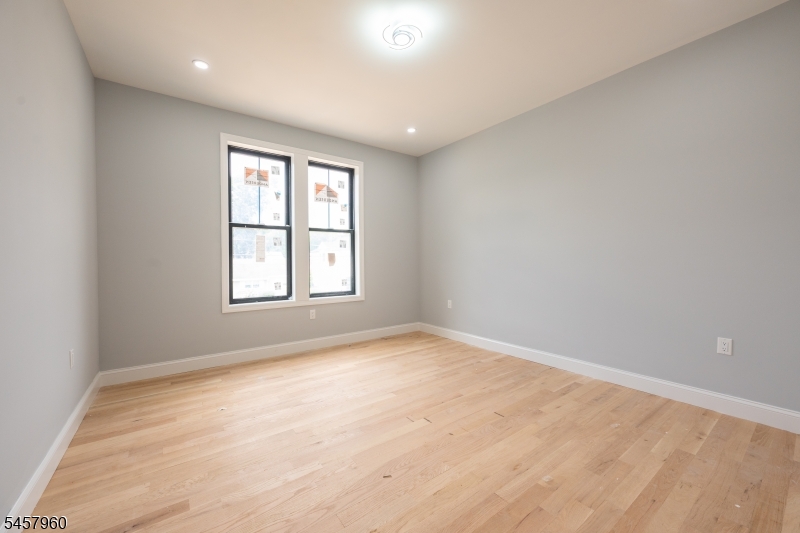 412 Gregory Rd