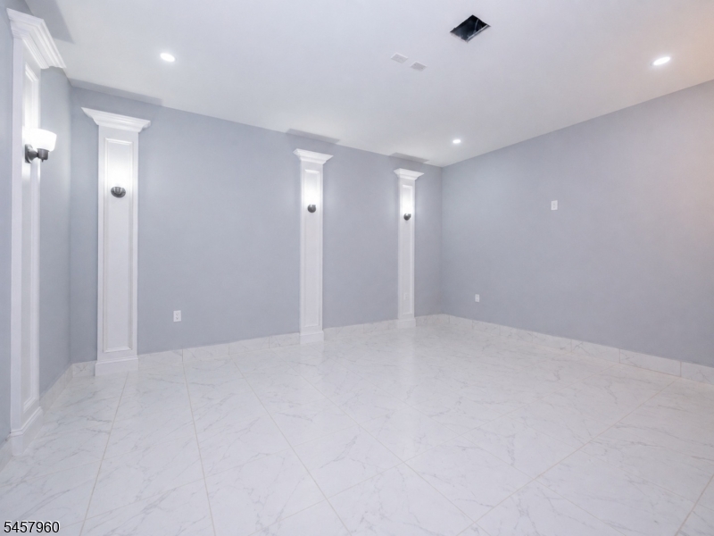 412 Gregory Rd