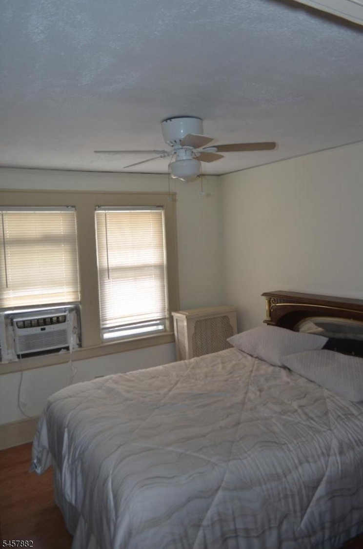 128 Hillside Ter