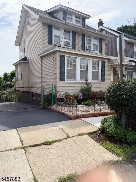 128 Hillside Ter