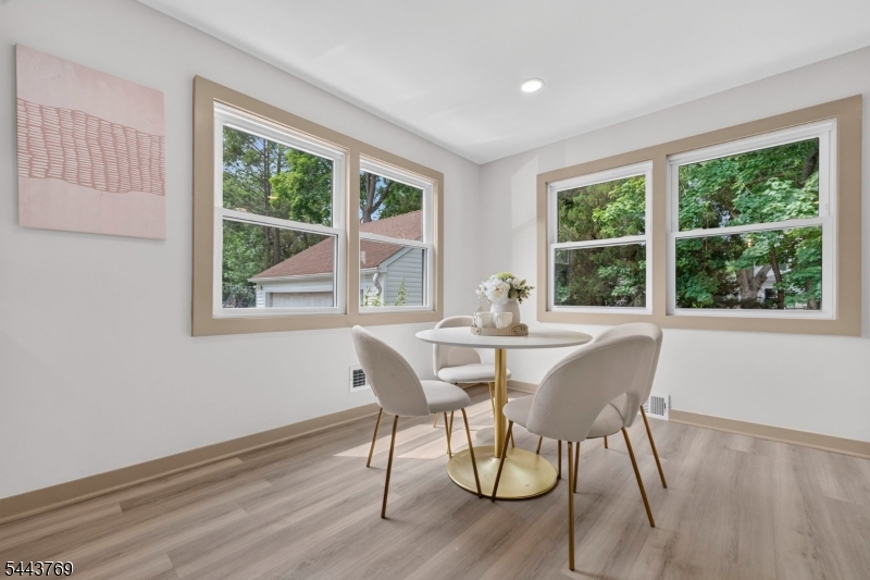 15 Elberta Rd