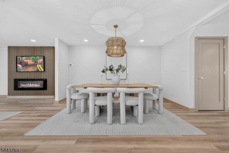 15 Elberta Rd