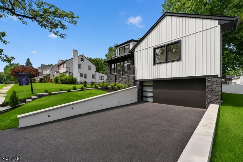 15 Elberta Rd