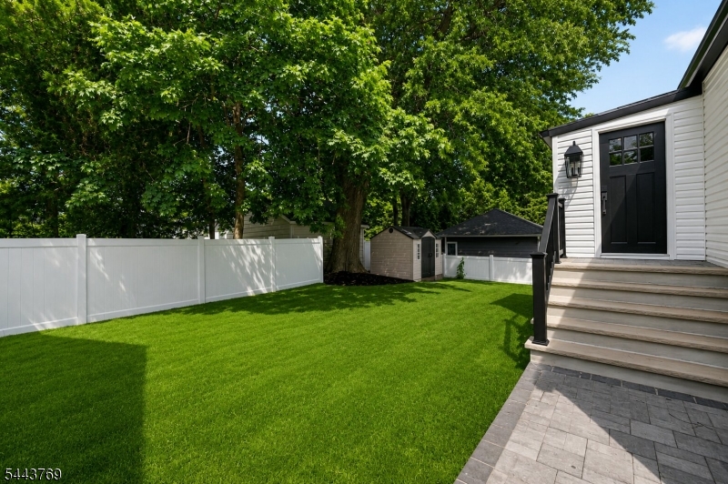 15 Elberta Rd