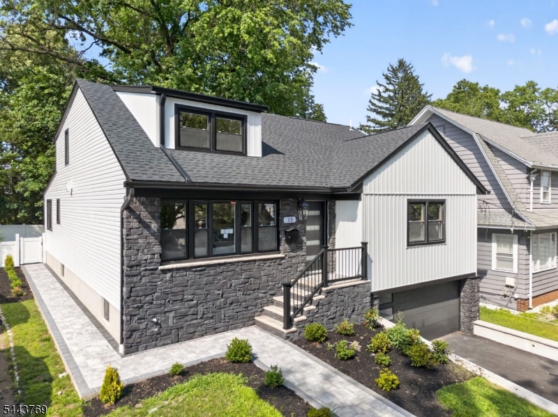 15 Elberta Rd