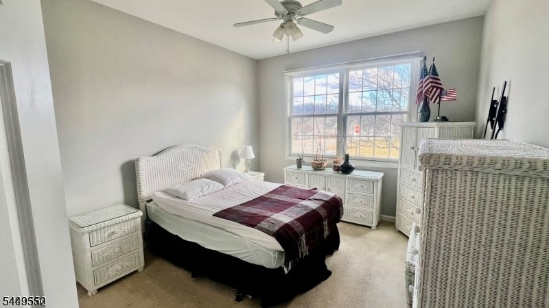 11 Fairchild Ln #11