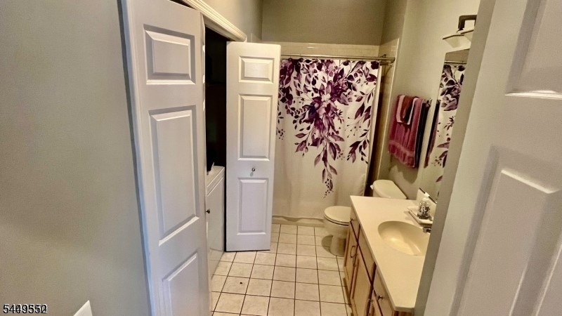 11 Fairchild Ln #11