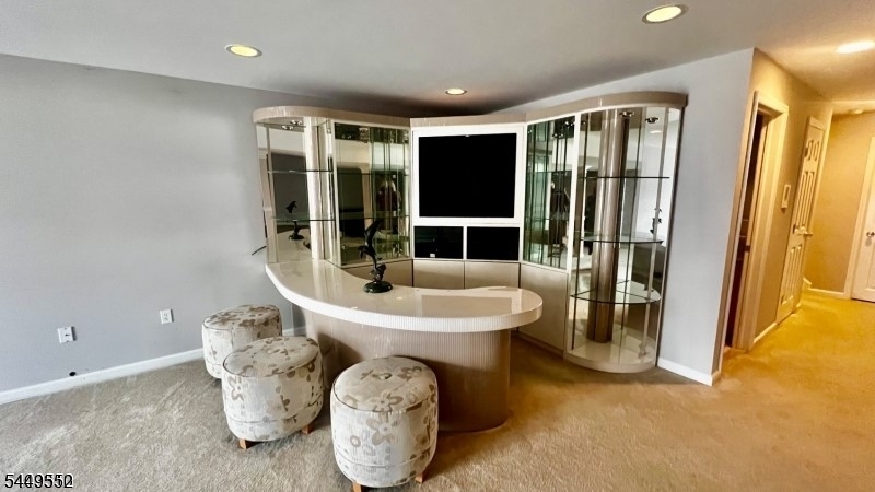 11 Fairchild Ln #11