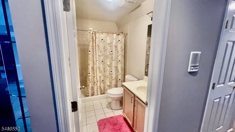 11 Fairchild Ln #11