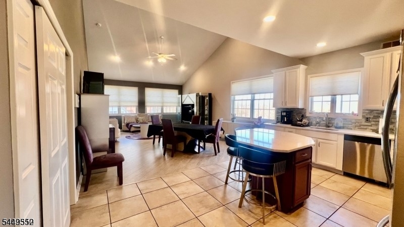 11 Fairchild Ln #11