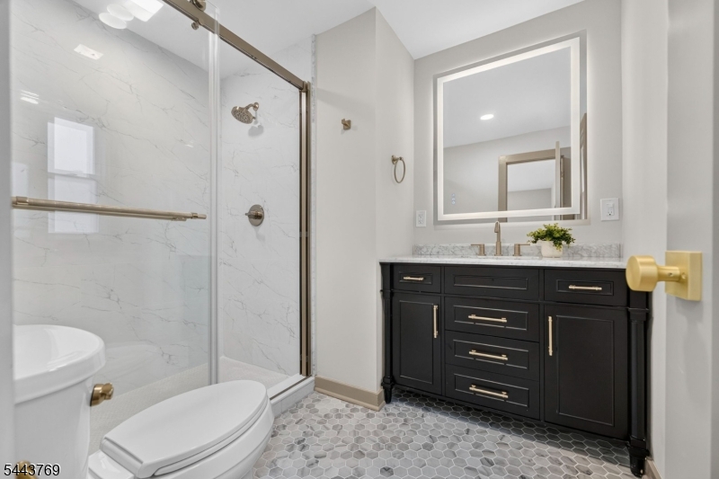 15 Elberta Rd