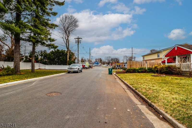 15 N River View Ave
