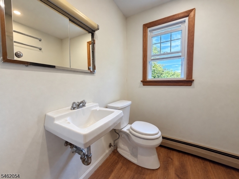 186 Macdonald Dr