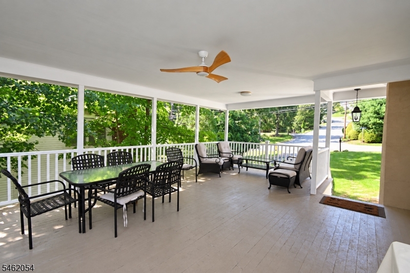 186 Macdonald Dr