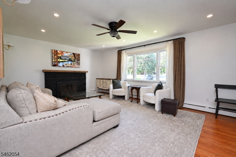 186 Macdonald Dr