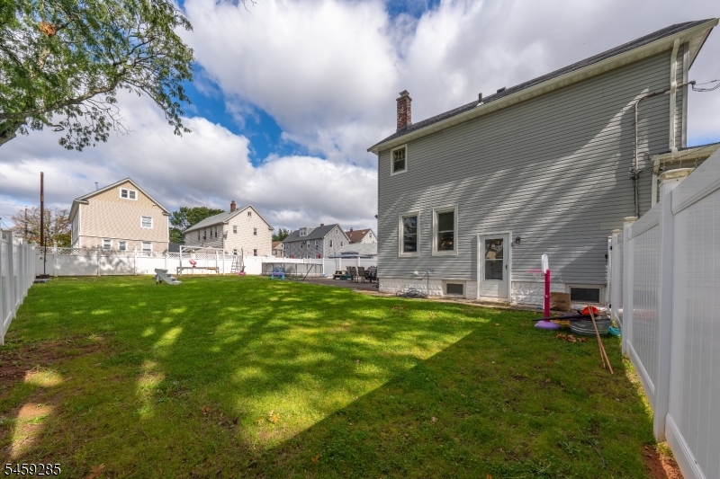 214 W 17Th St
