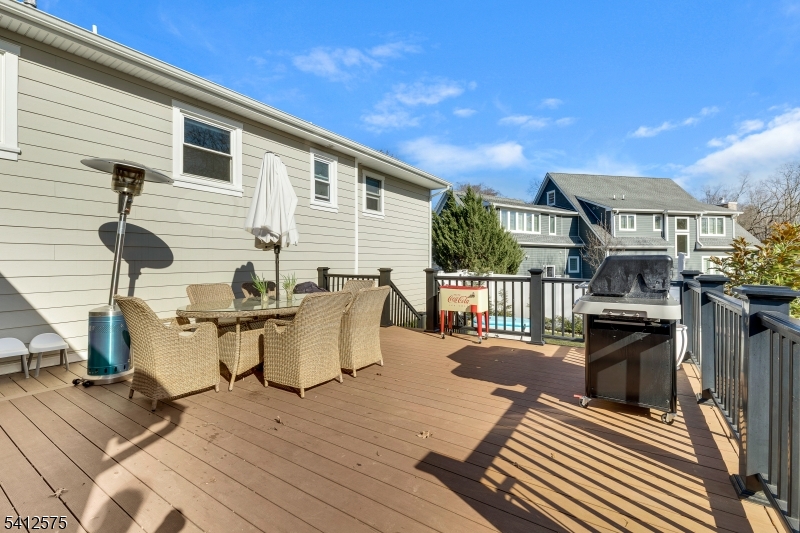 58 Edgewood Dr