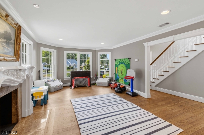 15 Chapel Pl