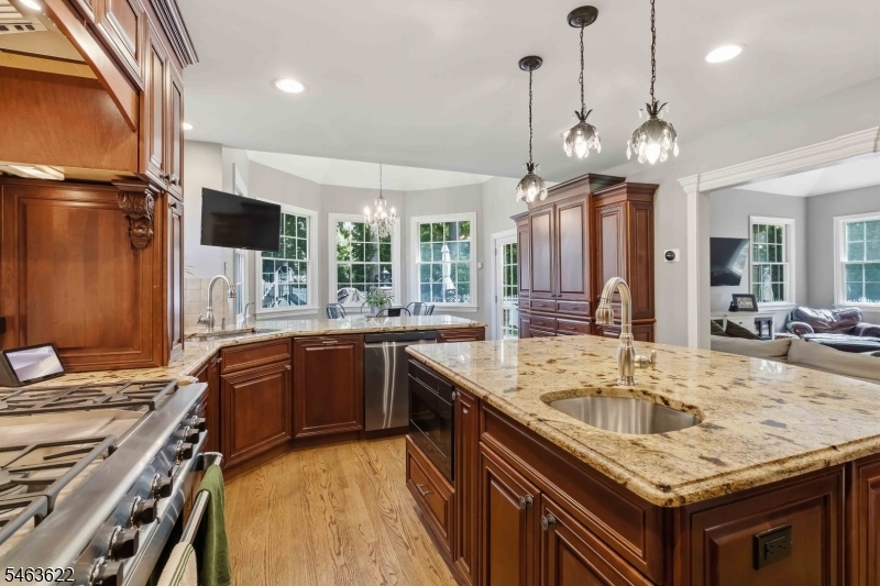 15 Chapel Pl