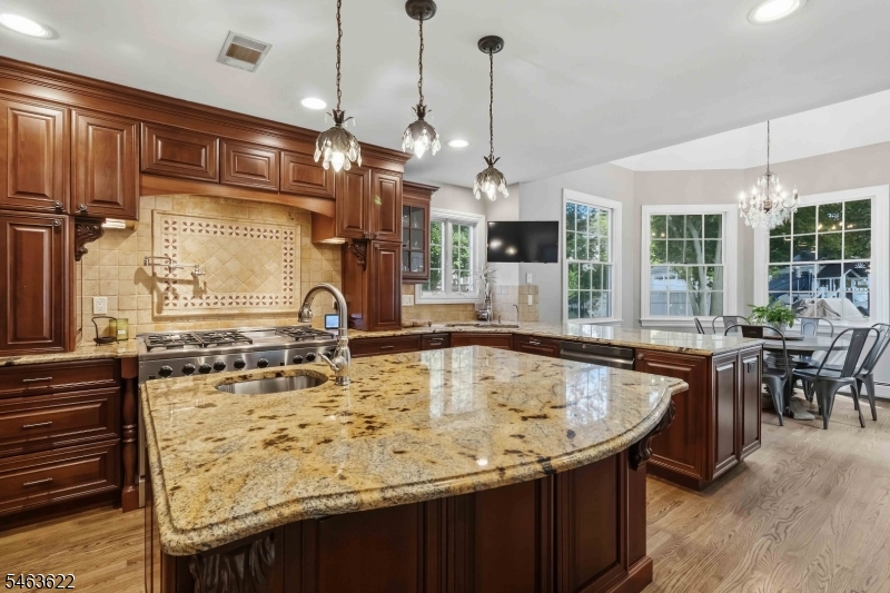 15 Chapel Pl