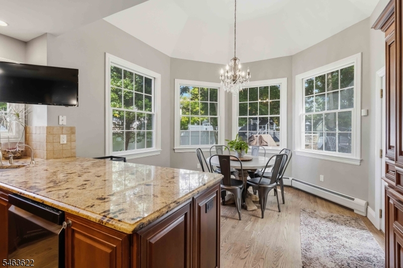 15 Chapel Pl
