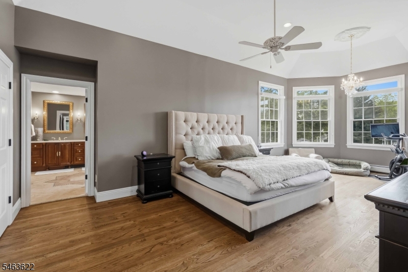 15 Chapel Pl